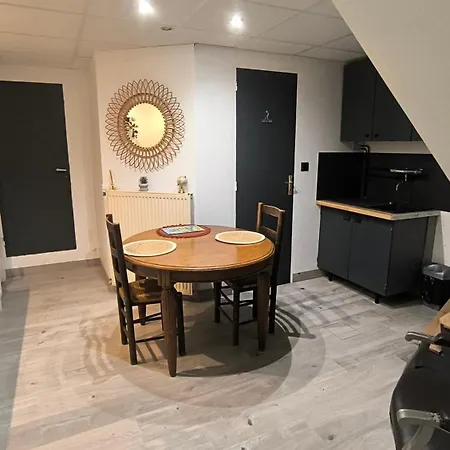 Apartment La De Yannick Pont-d'Ouilly